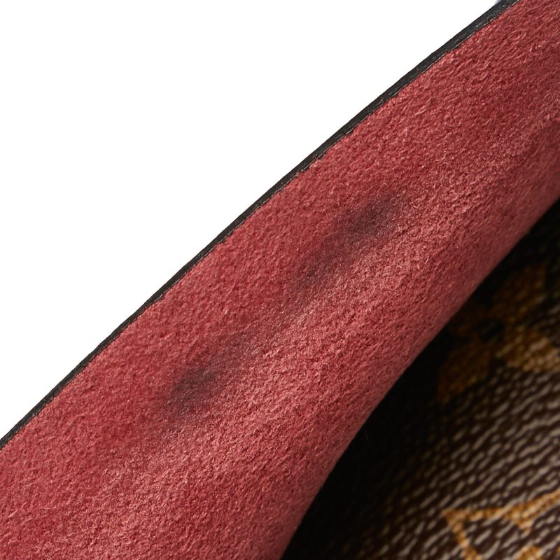 Louis Vuitton Monogram Tuileries Besace (SHG-35340) - Image 10