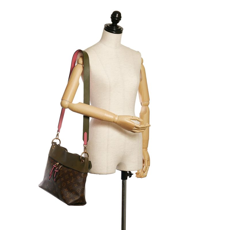 Louis Vuitton Monogram Tuileries Besace (SHG-35340) - Image 11