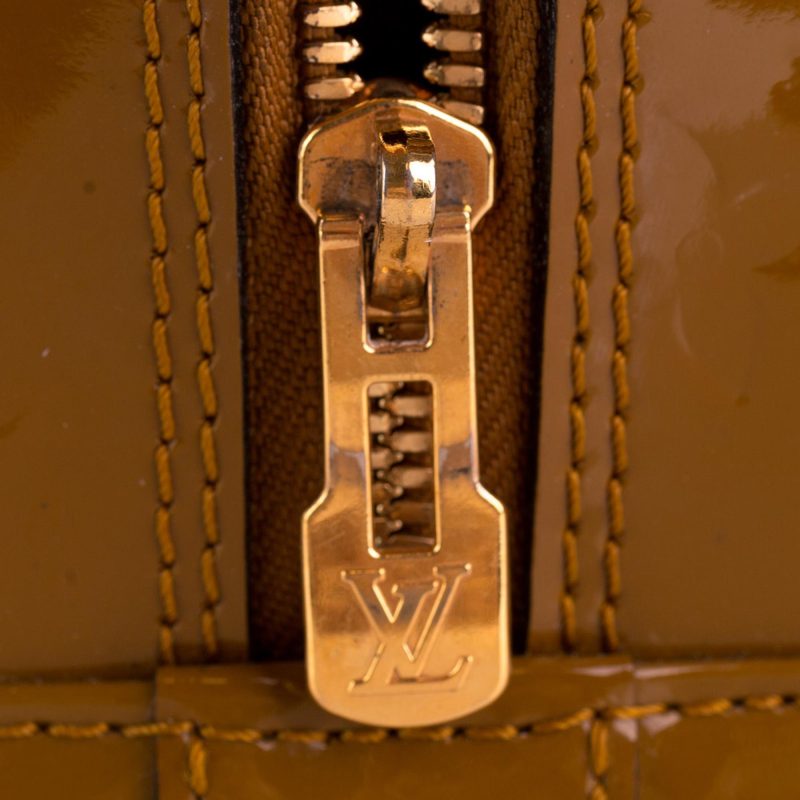 Louis Vuitton Monogram Vernis Alma PM (SHG-KVeSUD) - Image 9