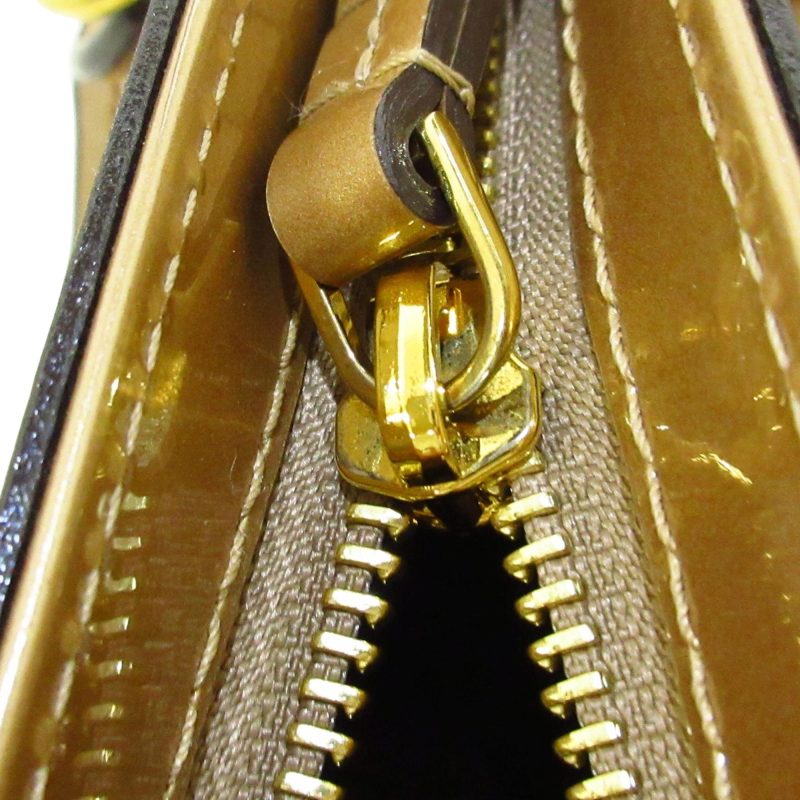 Louis Vuitton Monogram Vernis Brea PM (SHG-35698) - Image 8
