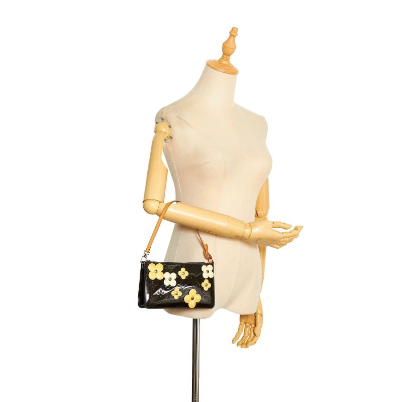 Louis Vuitton Monogram Vernis Lexington Fleurs Pochette (SHG-EGCiL8) - Image 4