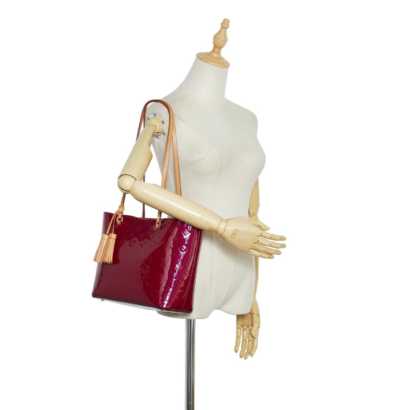 Louis Vuitton Monogram Vernis Long Beach PM (SHG-54rzAh) - Image 4