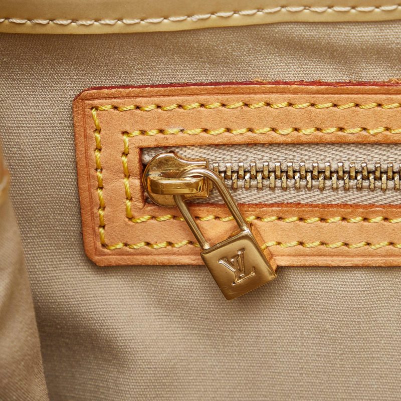 Louis Vuitton Monogram Vernis Reade MM (SHG-vEVdzz) - Image 8