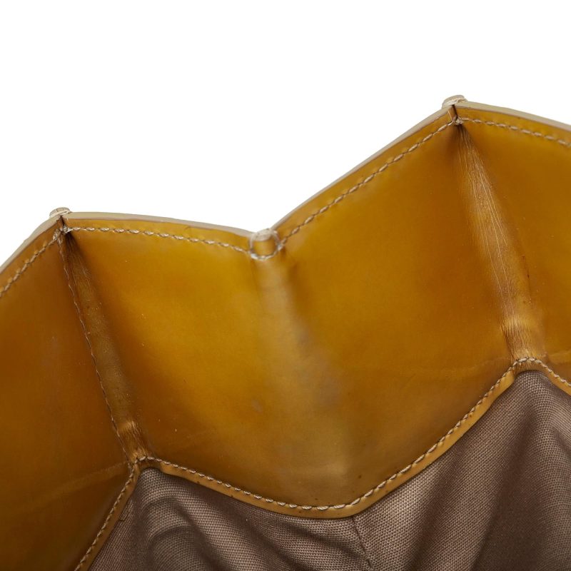 Louis Vuitton Monogram Vernis Reade MM (SHG-x7w3Ir) - Image 11