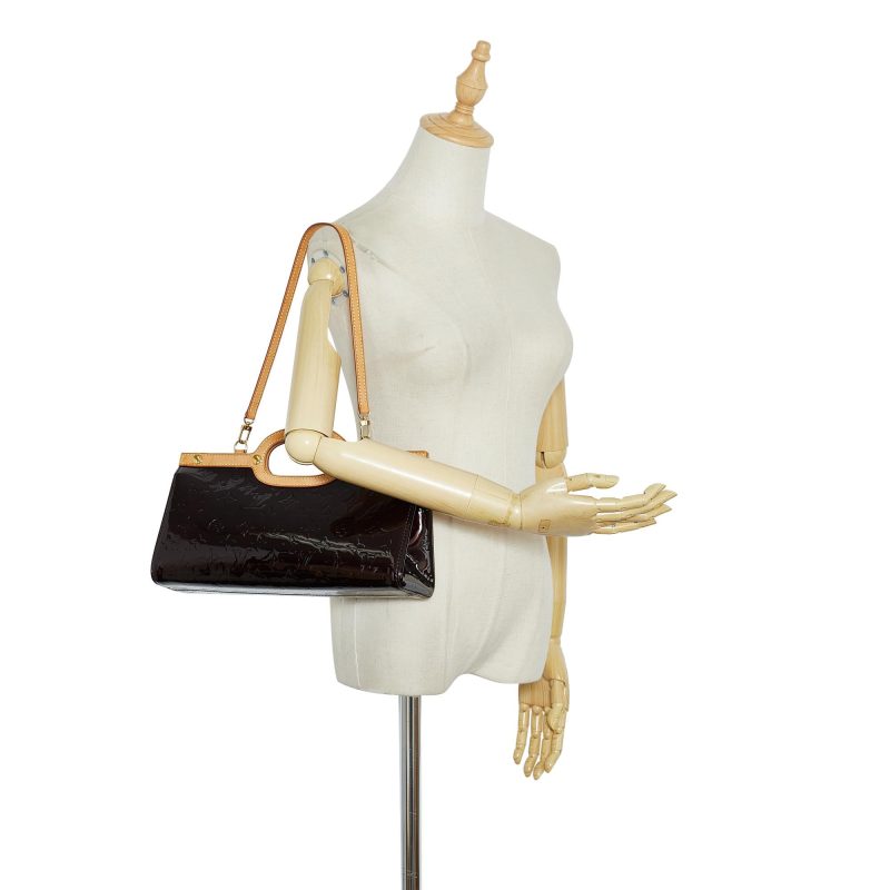 Louis Vuitton Monogram Vernis Roxbury Drive (SHG-GQDwYS) - Image 4
