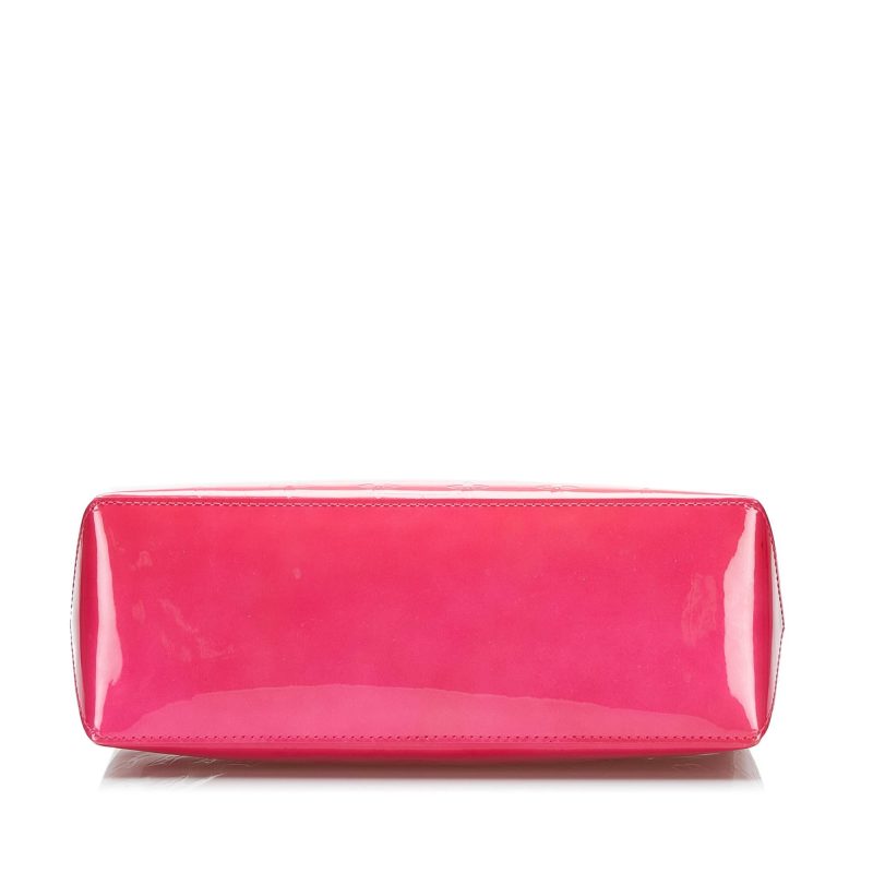 Louis Vuitton Monogram Vernis Wilshire PM (SHG-YVHE6k) - Image 3