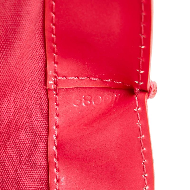 Louis Vuitton Monogram Vernis Wilshire PM (SHG-YVHE6k) - Image 7