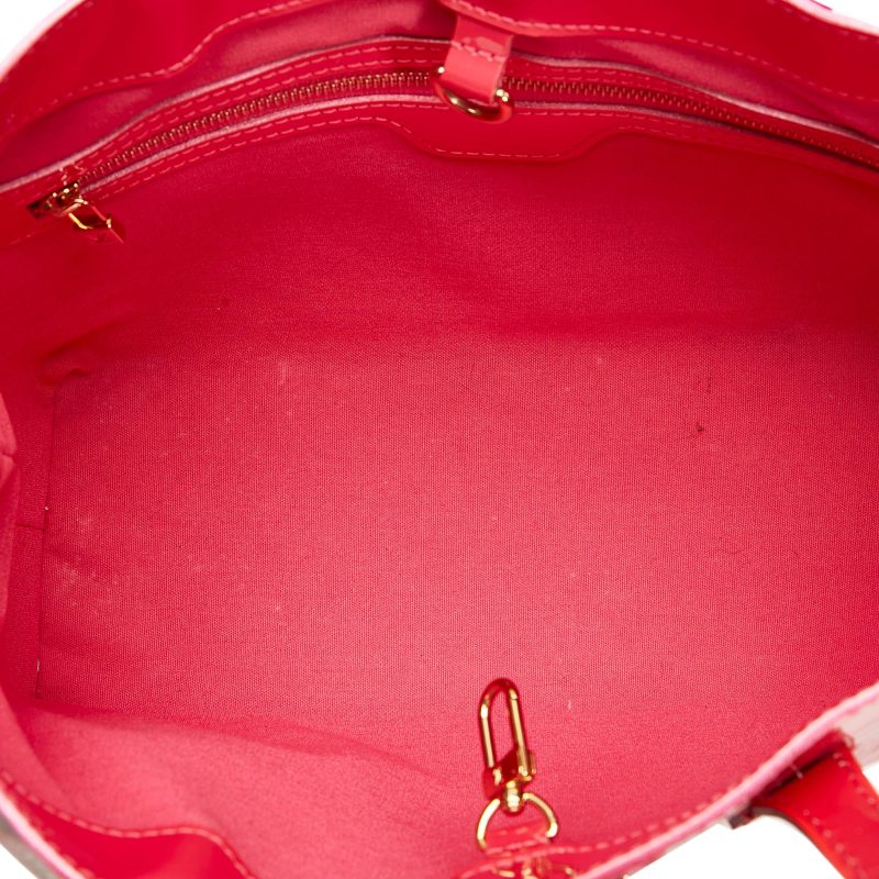 Louis Vuitton Monogram Vernis Wilshire PM (SHG-YVHE6k) - Image 5