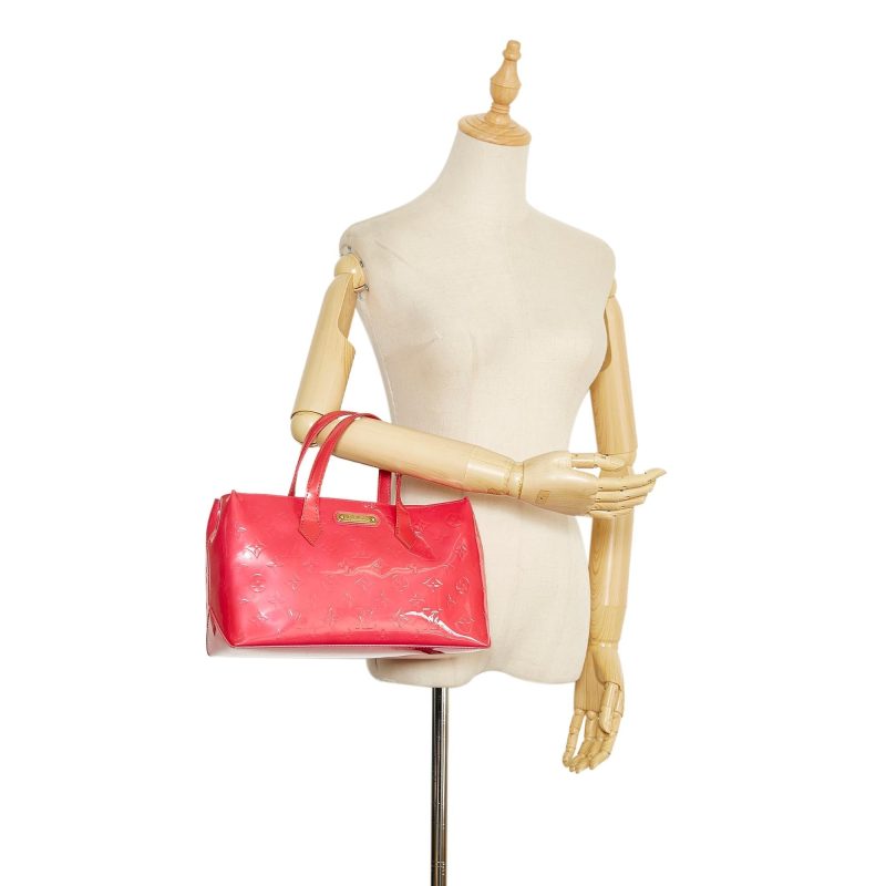 Louis Vuitton Monogram Vernis Wilshire PM (SHG-YVHE6k) - Image 4