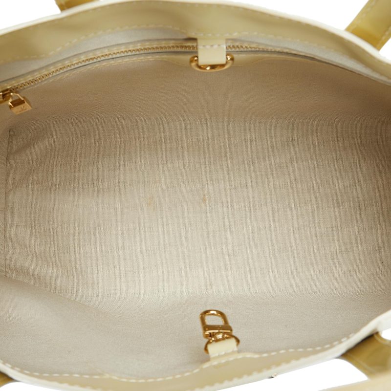 Louis Vuitton Monogram Vernis Wilshire PM (SHG-d7KIiW) - Image 5