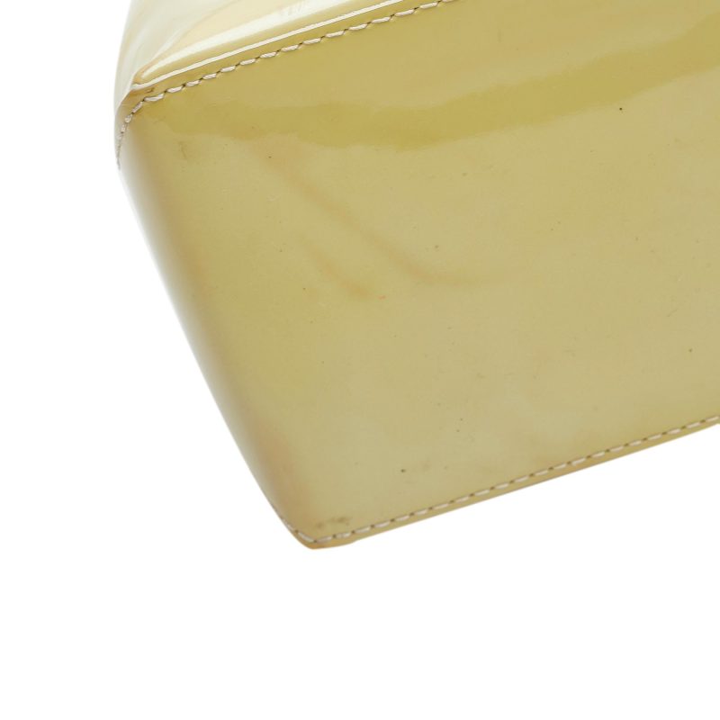 Louis Vuitton Monogram Vernis Wilshire PM (SHG-f7I76y) - Image 8