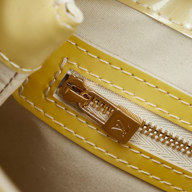 Louis Vuitton Monogram Vernis Wilshire PM (SHG-f7I76y) - Image 10