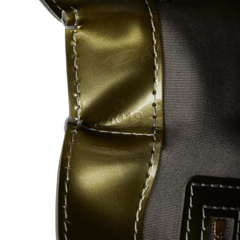Louis Vuitton Monogram Vernis Wilshire PM (SHG-2VfbXt) - Image 7