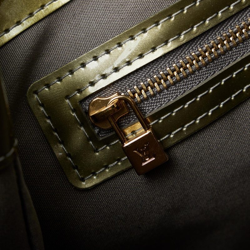 Louis Vuitton Monogram Vernis Wilshire PM (SHG-2VfbXt) - Image 8