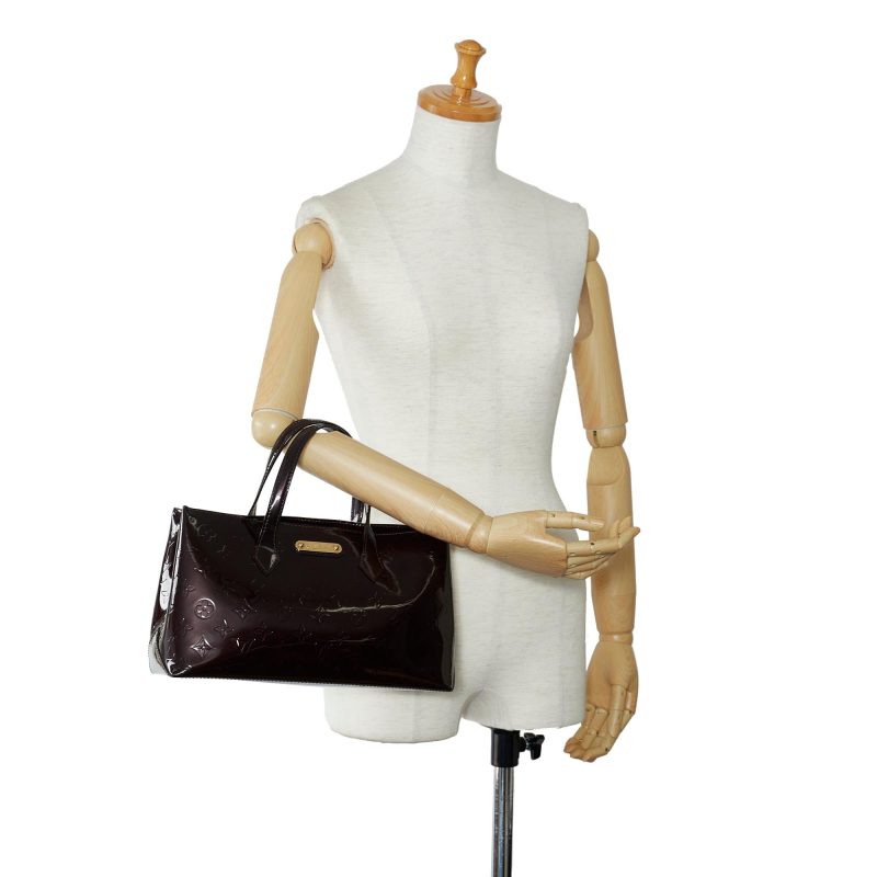 Louis Vuitton Monogram Vernis Wilshire PM (SHG-UT6Xe5) - Image 4