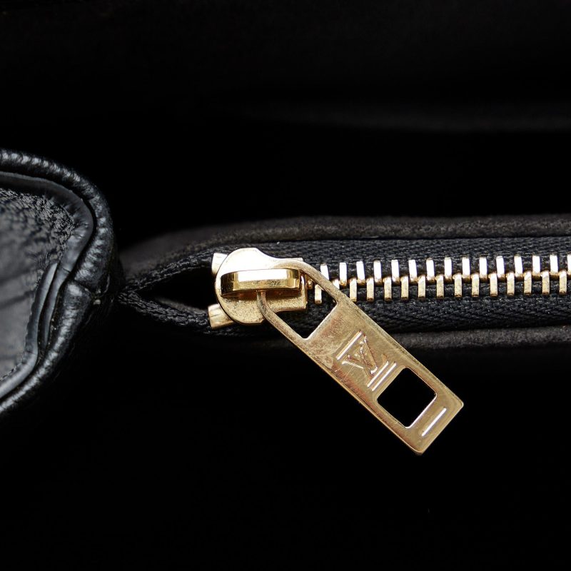 Louis Vuitton Monogram Very One Handle (SHG-VxcI9k) - Image 8