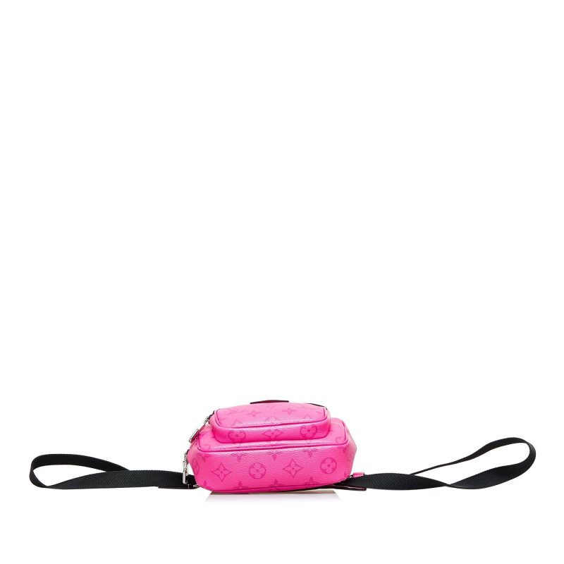 Louis Vuitton Taigarama Outdoor Pouch (SHG-iiVDLE) - Image 3