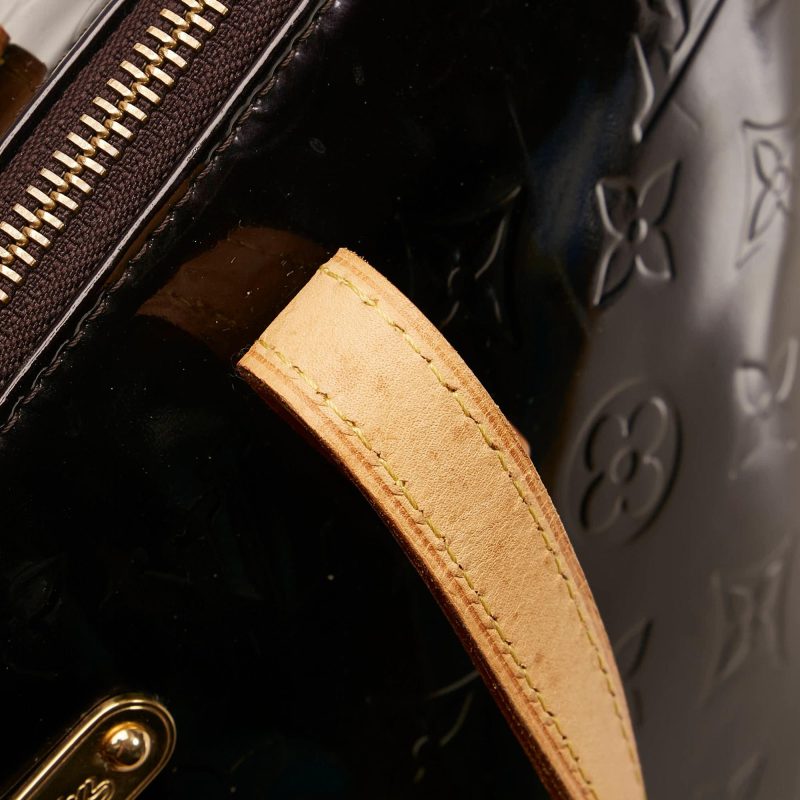 Louis Vuitton Vernis Bellevue PM (SHG-34233) - Image 9