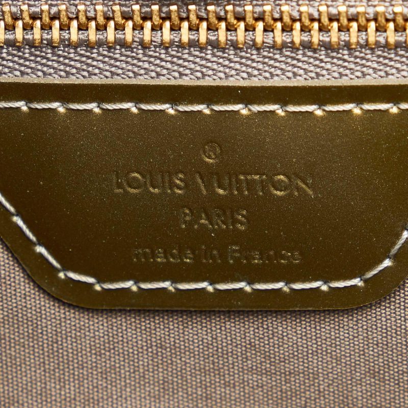 Louis Vuitton Vernis Wilshire PM (SHG-22572) - Image 6