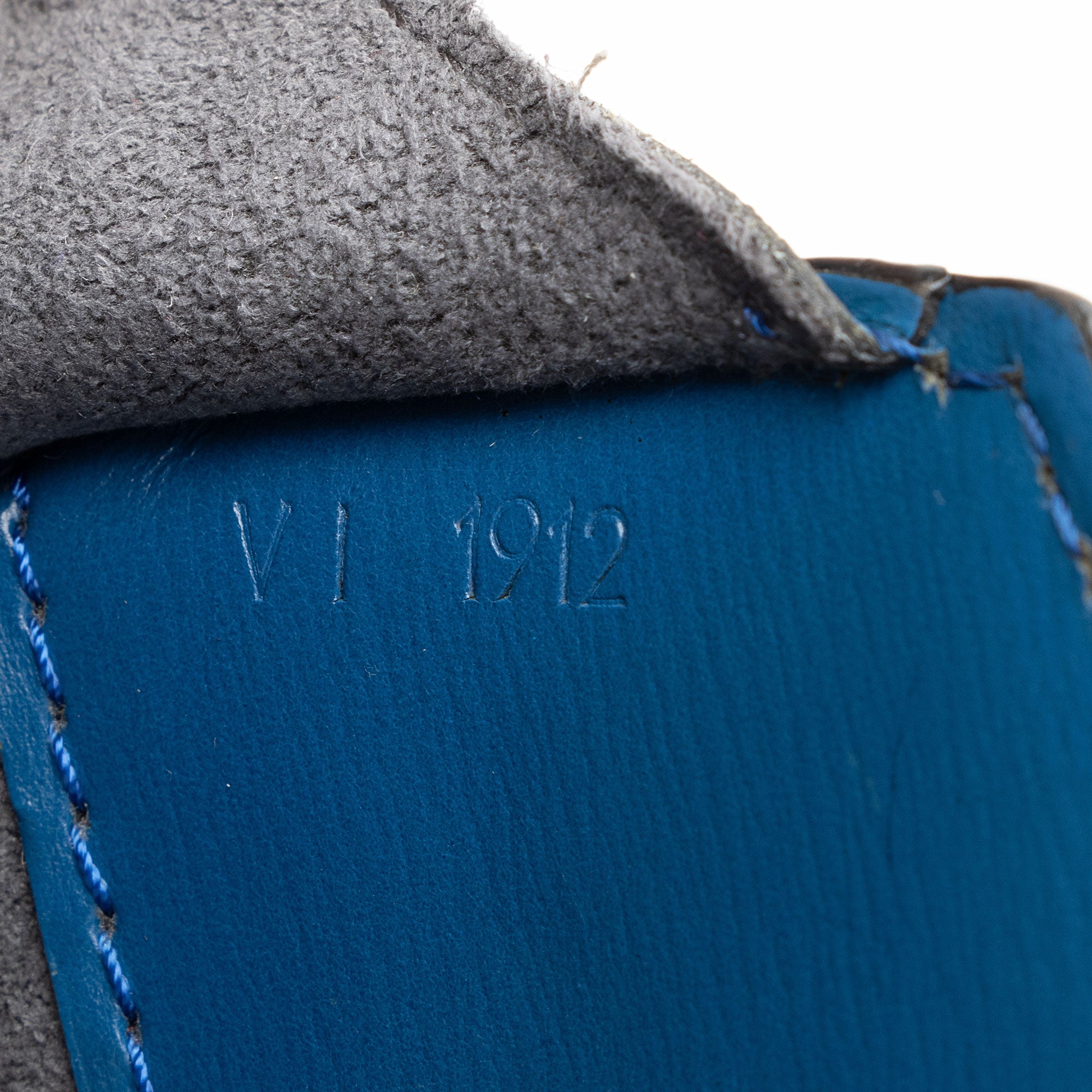 Louis Vuitton Vintage Epi Leather Cluny Shoulder Bag (SHF-52pSSf) - Image 5