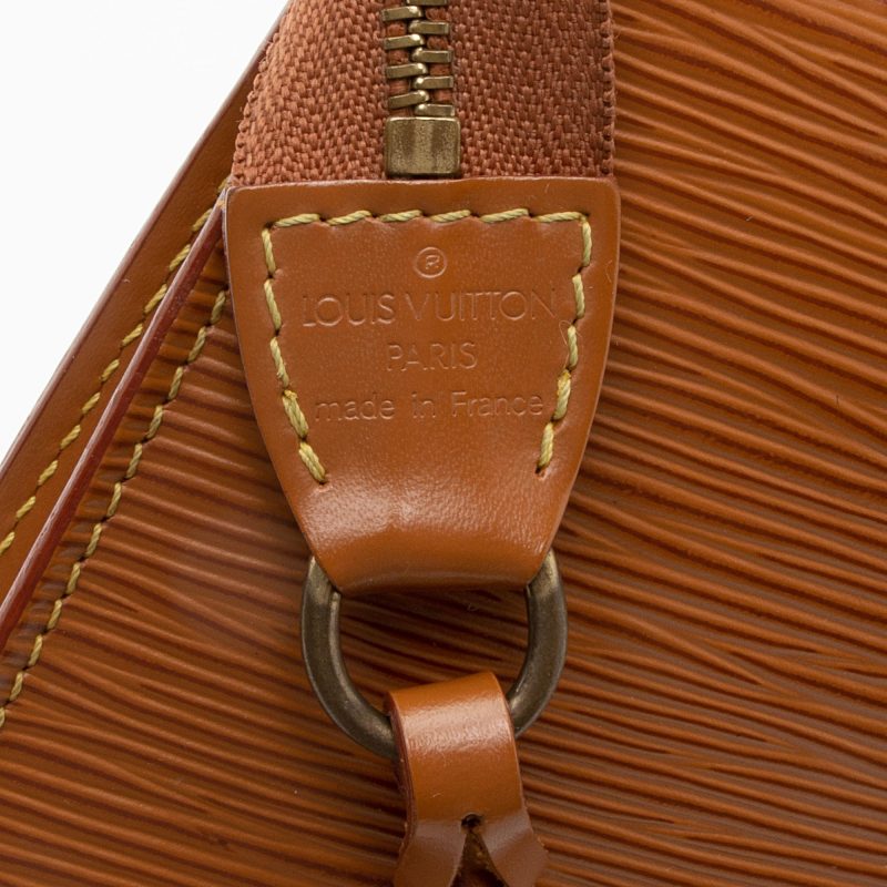 Louis Vuitton Vintage Epi Leather Pochette Accessoires (SHF-23084) - Image 7