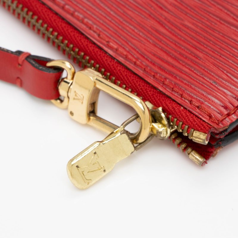 Louis Vuitton Vintage Epi Leather Pochette Accessoires (SHF-QQUDa9) - Image 8