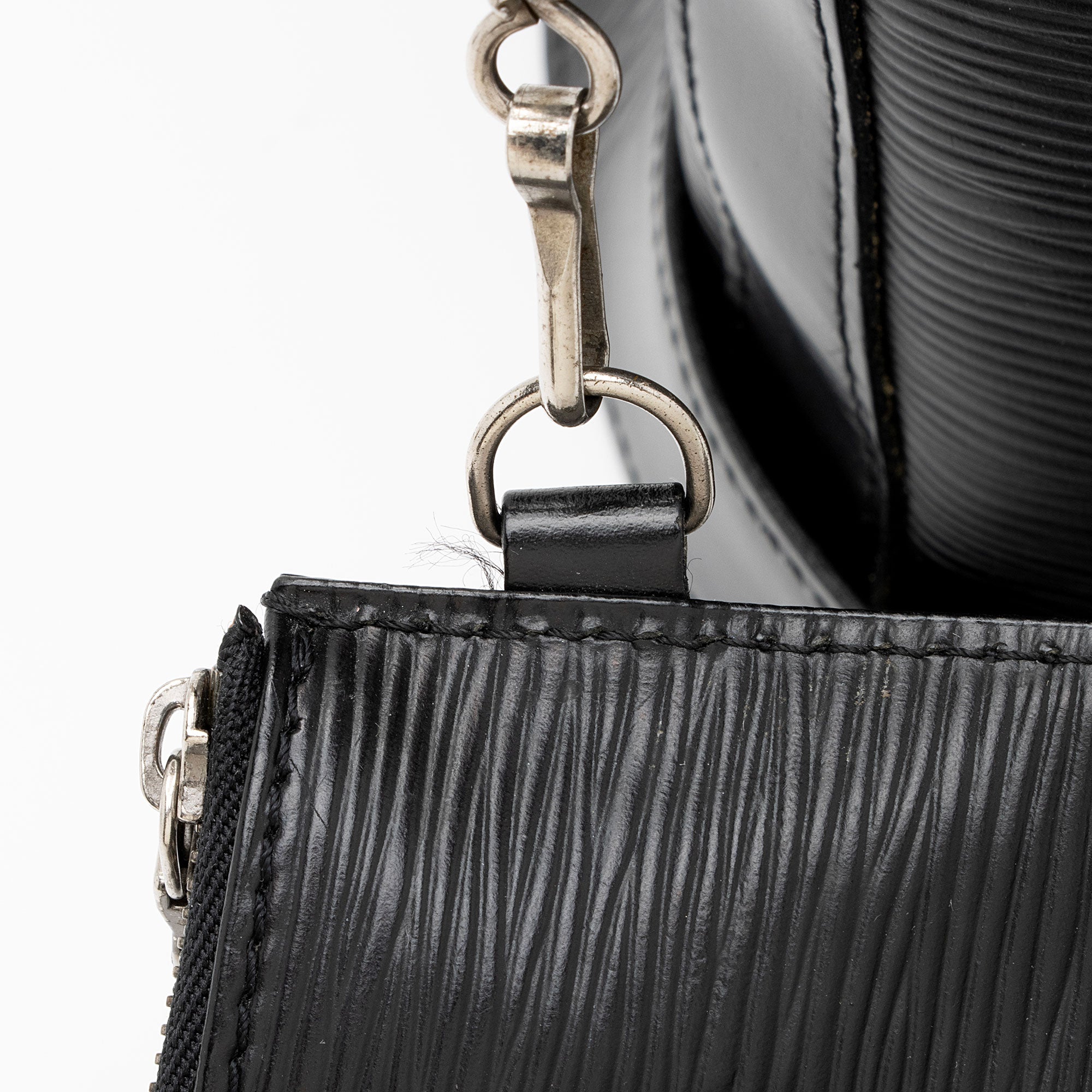 Louis Vuitton Vintage Epi Leather Sac A Dos Sling Bag (SHF-MpRcNh) - Image 13