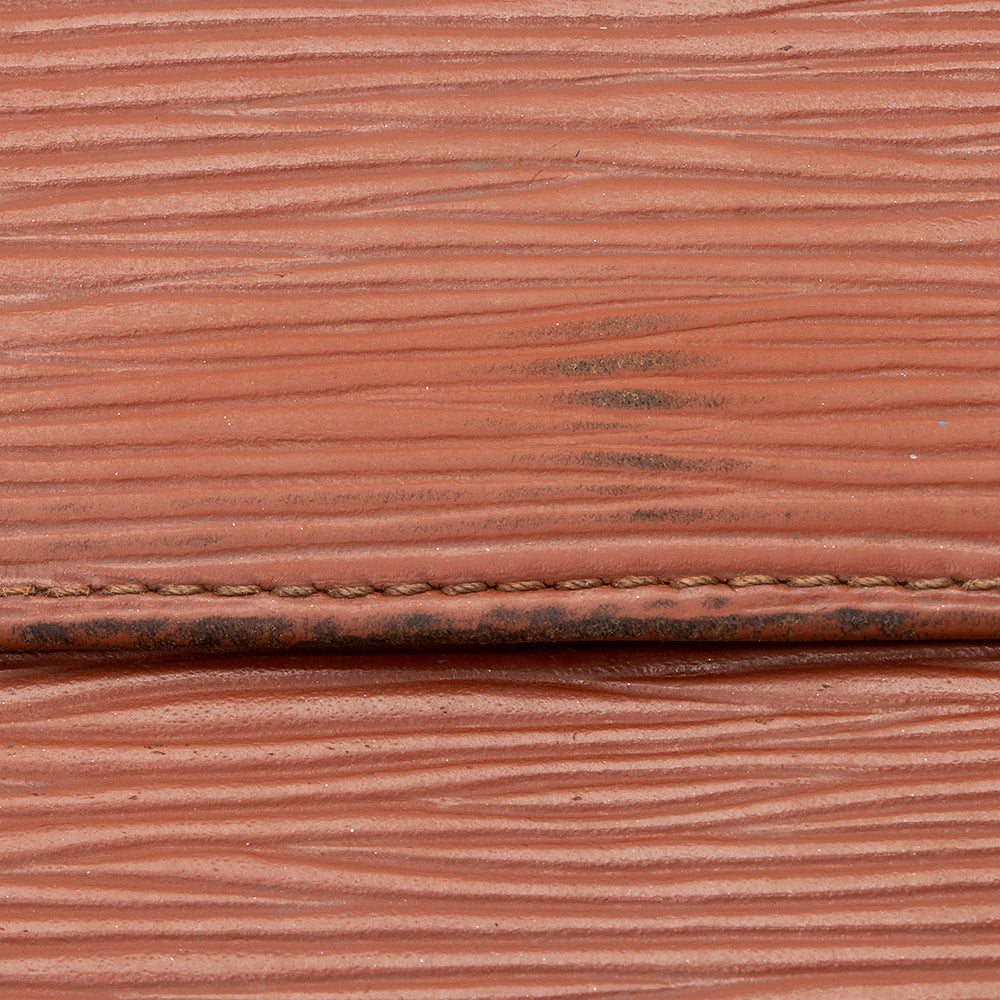 Louis Vuitton Vintage Epi Leather Sarah Wallet - Image 17