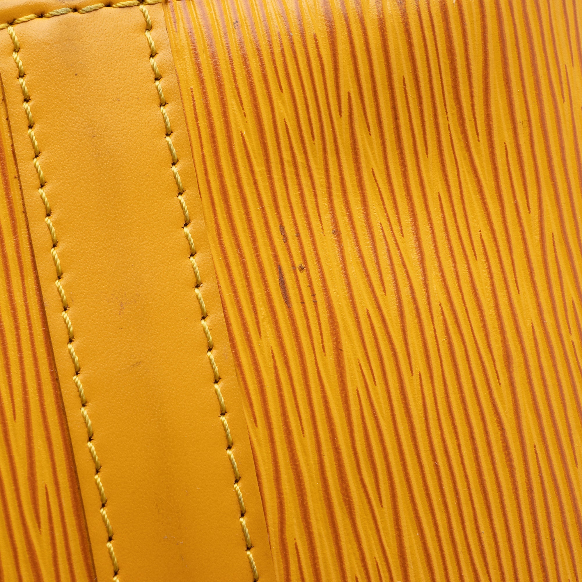 Louis Vuitton Vintage Epi Leather Speedy 25 Satchel (SHF-J8QSzJ) - Image 10