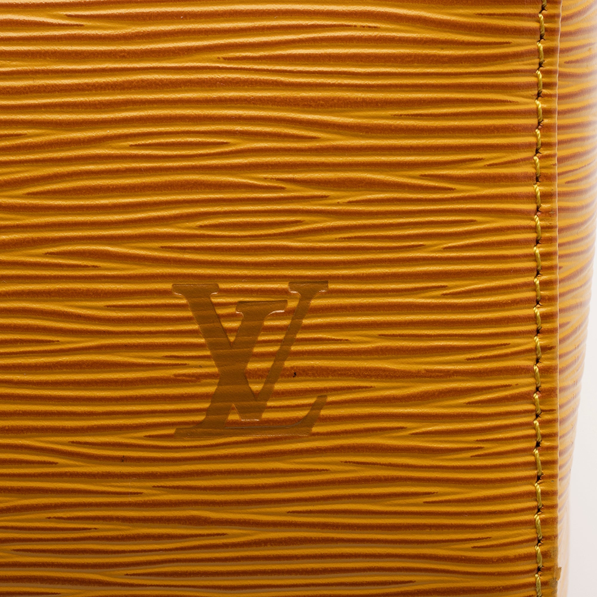 Louis Vuitton Vintage Epi Leather Speedy 25 Satchel (SHF-J8QSzJ) - Image 8