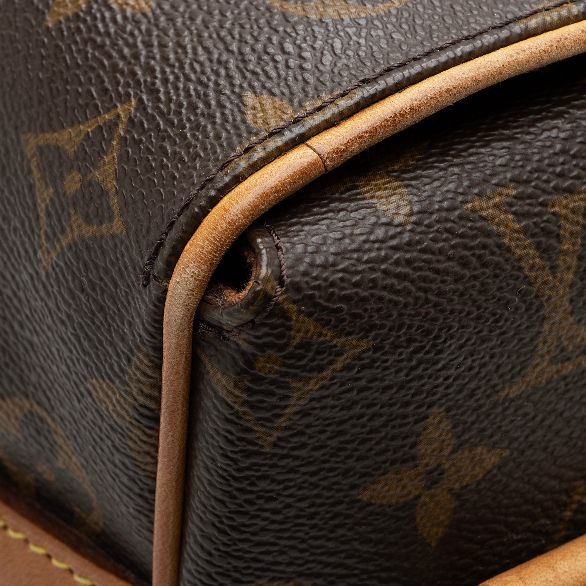 Louis Vuitton Vintage Monogram Canvas Abbesses Messenger Bag (SHF-22794) - Image 9