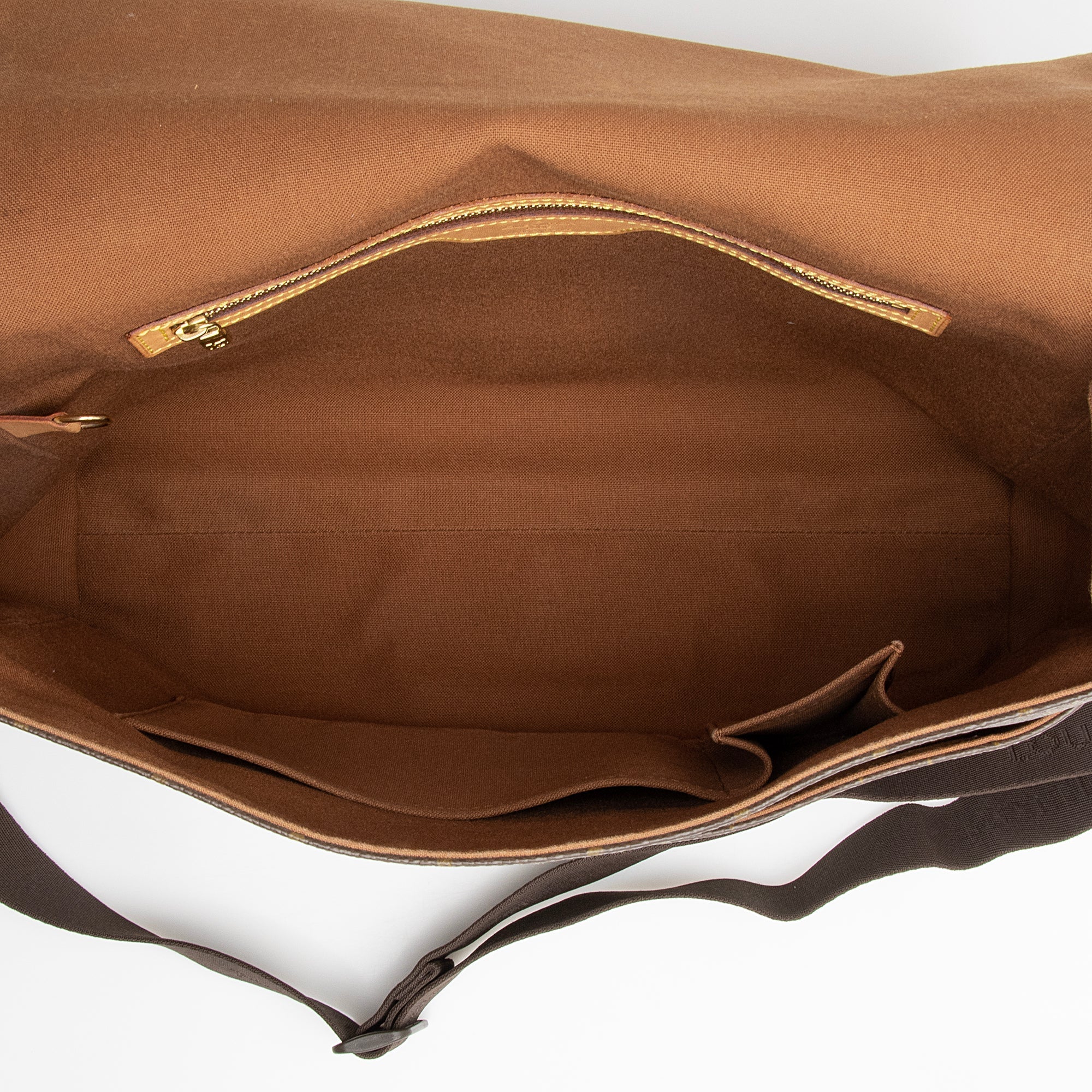 Louis Vuitton Vintage Monogram Canvas Abbesses Messenger Bag (SHF-22794) - Image 6