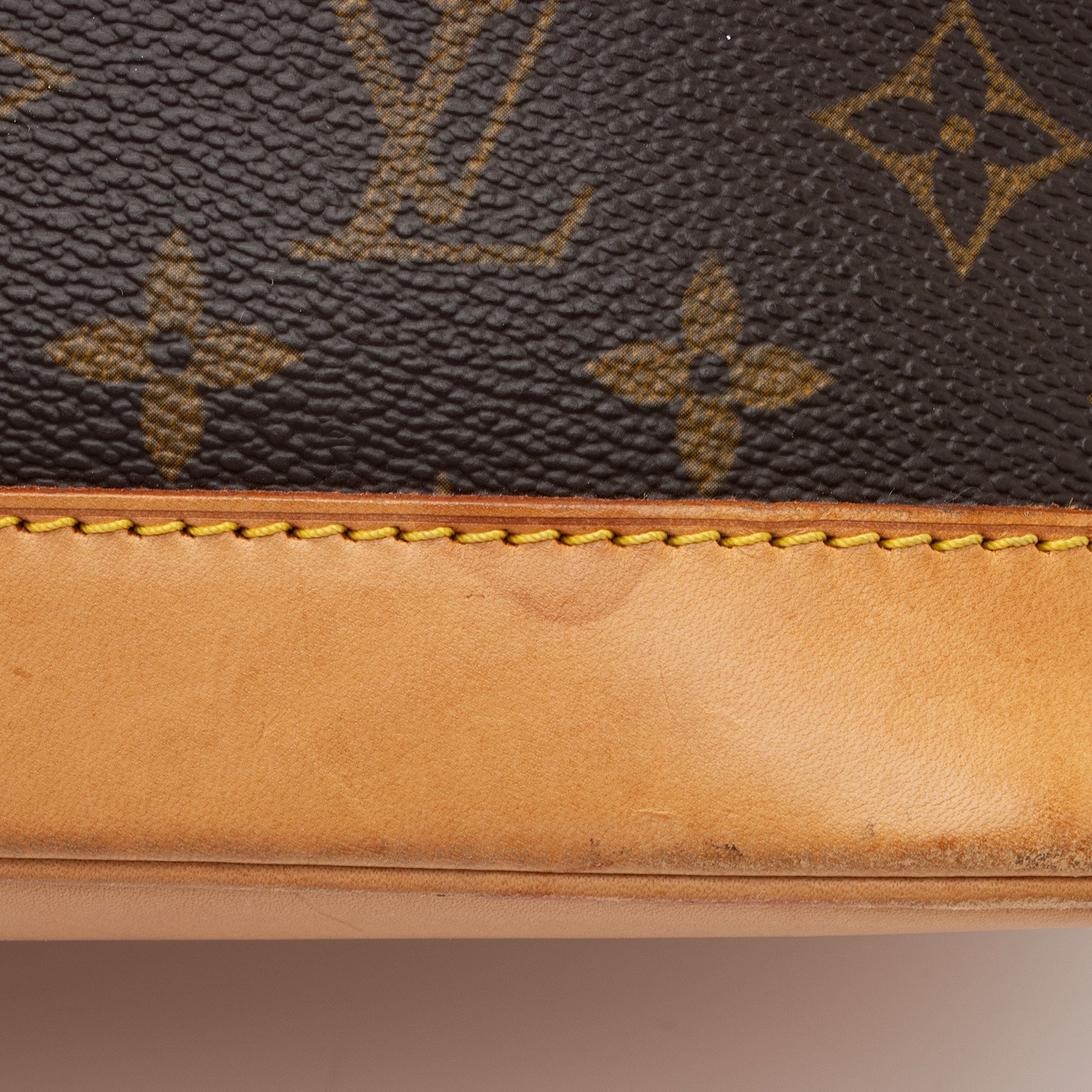 Louis Vuitton Vintage Monogram Canvas Alma PM Satchel (SHF-OnswEh) - Image 18