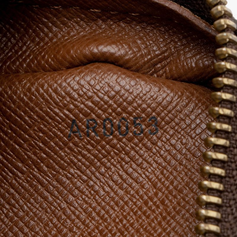 Louis Vuitton Vintage Monogram Canvas Amazone Shoulder Bag (SHF-Xkypgp) - Image 5