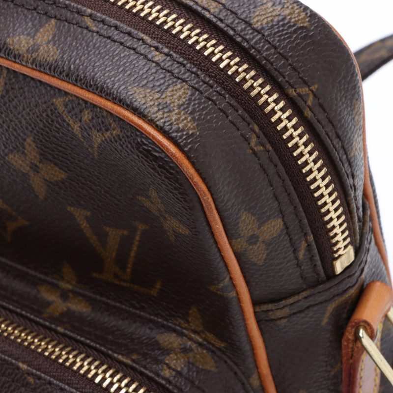 Louis Vuitton Vintage Monogram Canvas Amazone Shoulder Bag (SHF-ezCVUD) - Image 18