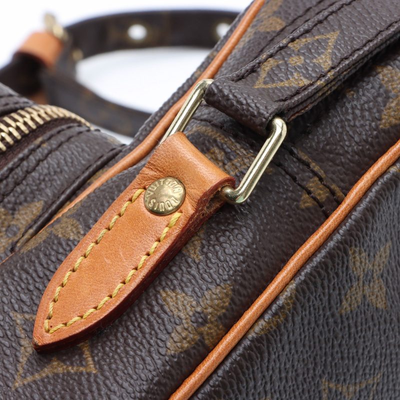 Louis Vuitton Vintage Monogram Canvas Amazone Shoulder Bag (SHF-ezCVUD) - Image 13