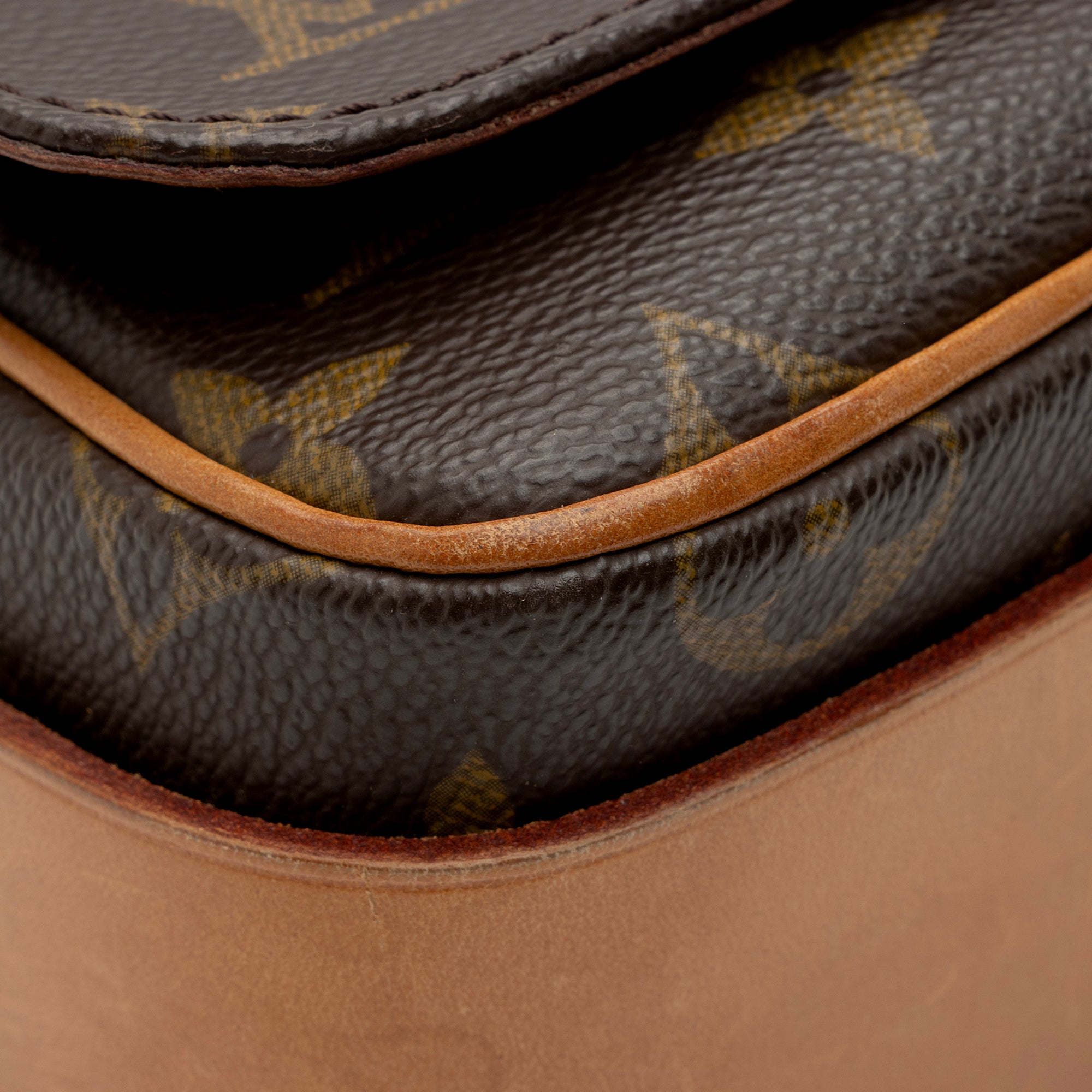 Louis Vuitton Vintage Monogram Canvas Cartouchiere MM Shoulder Bag (SHF-Ns6wrZ) - Image 15
