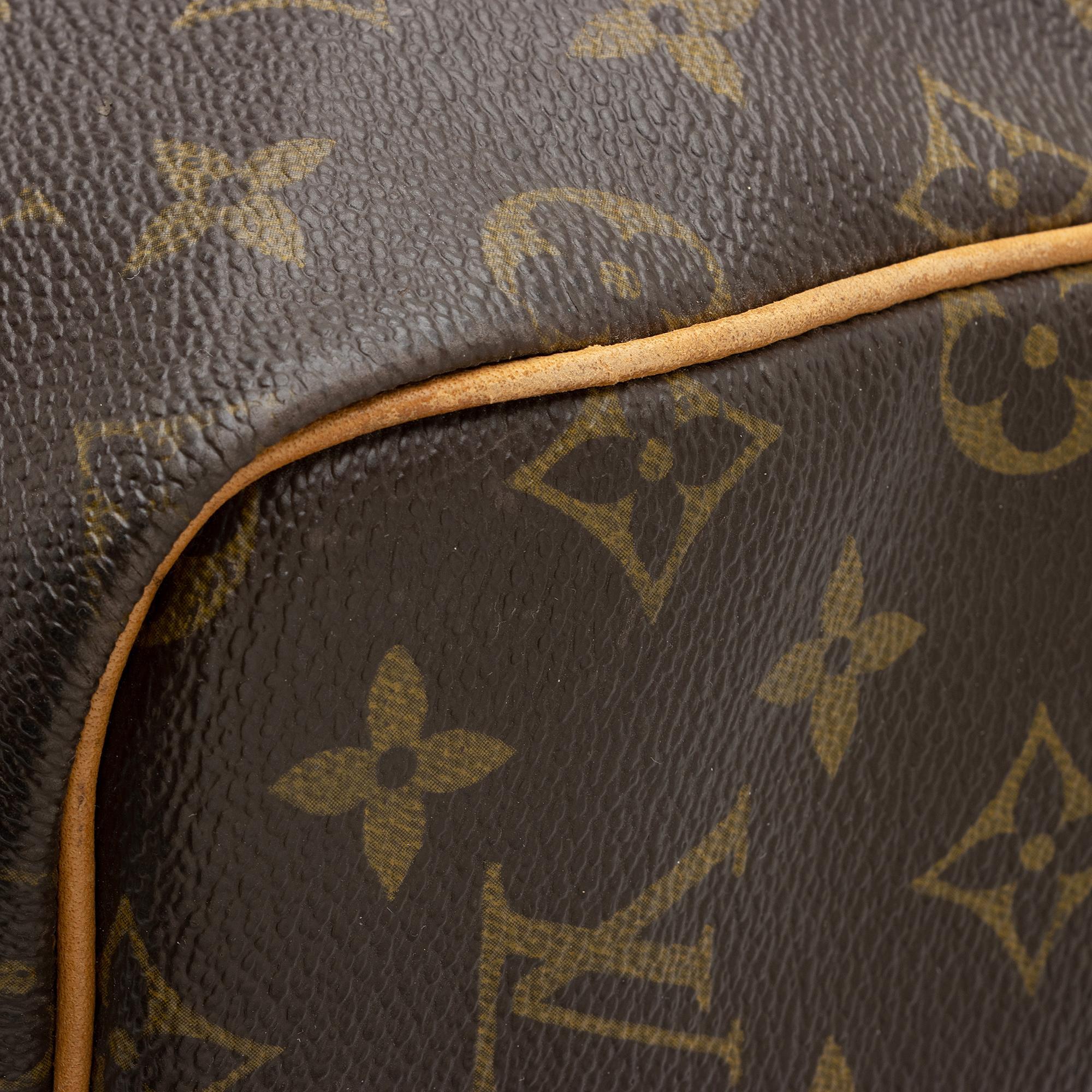 Louis Vuitton Vintage Monogram Canvas Keepall 55 Duffle Bag (SHF-YIKVeb) - Image 14