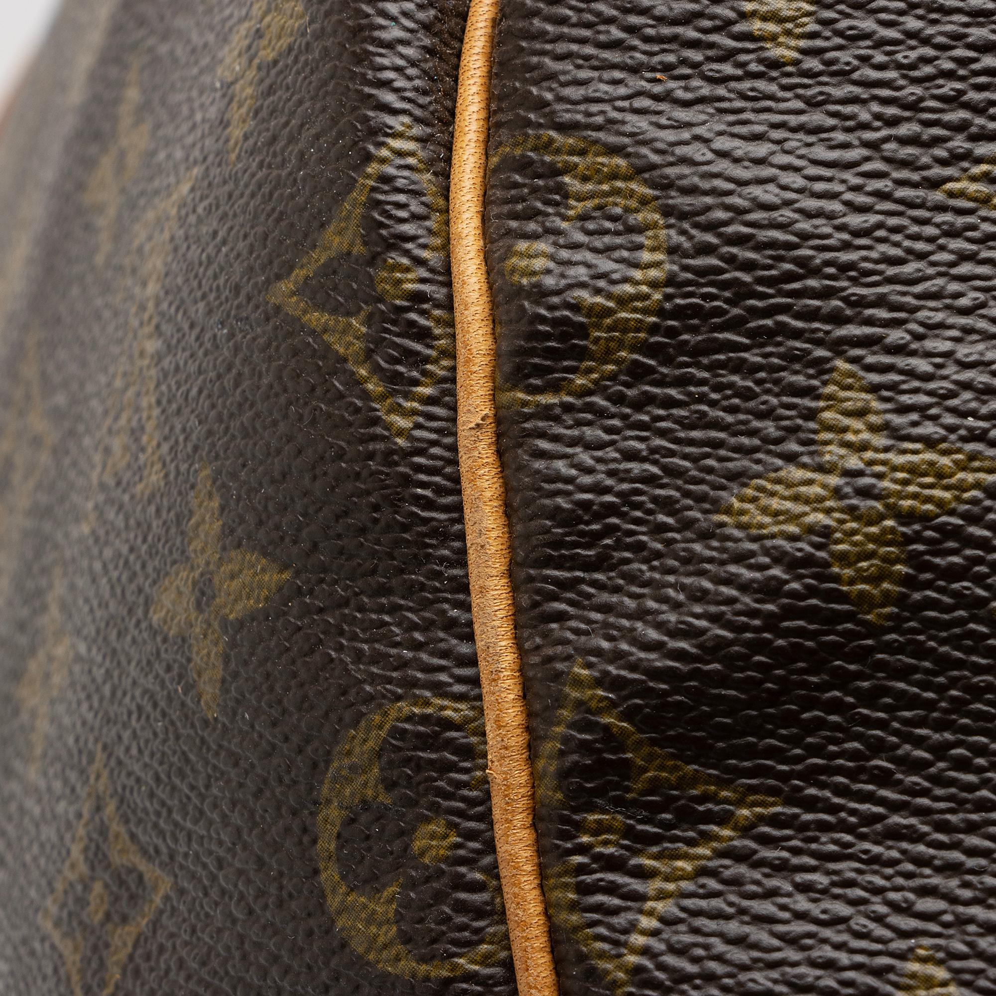 Louis Vuitton Vintage Monogram Canvas Keepall 55 Duffle Bag (SHF-YIKVeb) - Image 18