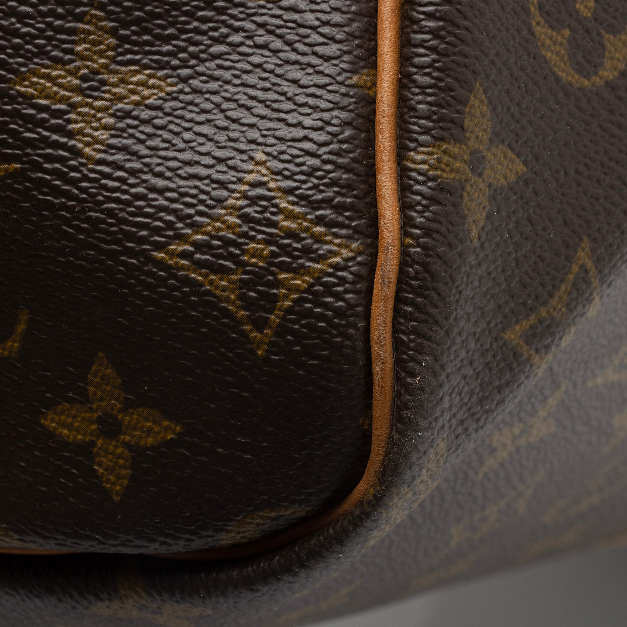 Louis Vuitton Vintage Monogram Canvas Keepall 60 Duffle Bag (SHF-A1tiFm) - Image 9