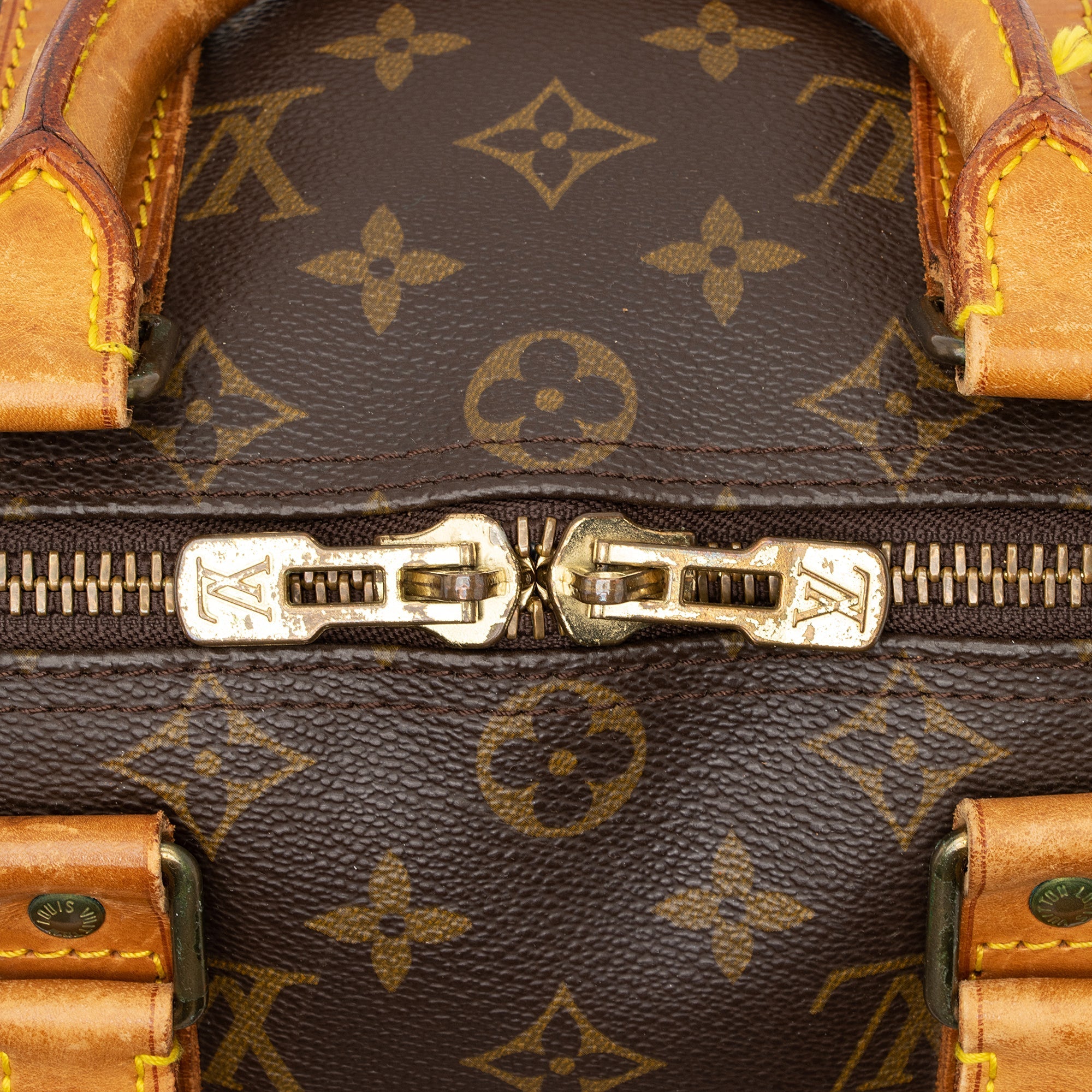 Louis Vuitton Vintage Monogram Canvas Keepall Bandouliere 45 Duffle Bag (SHF-23676) - Image 7