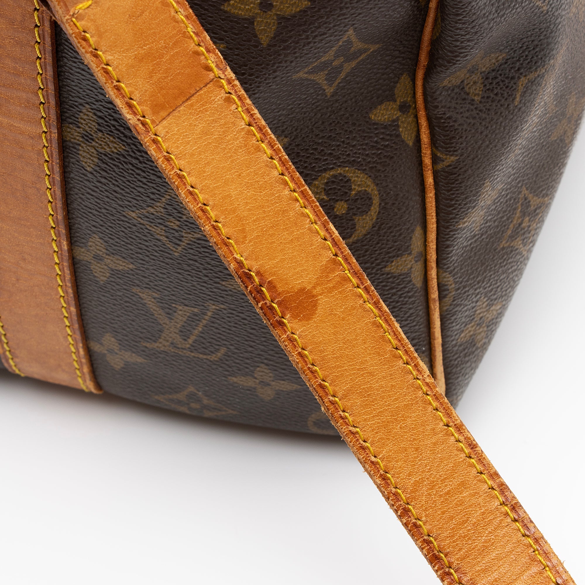 Louis Vuitton Vintage Monogram Canvas Keepall Bandouliere 45 Duffle Bag (SHF-23676) - Image 13