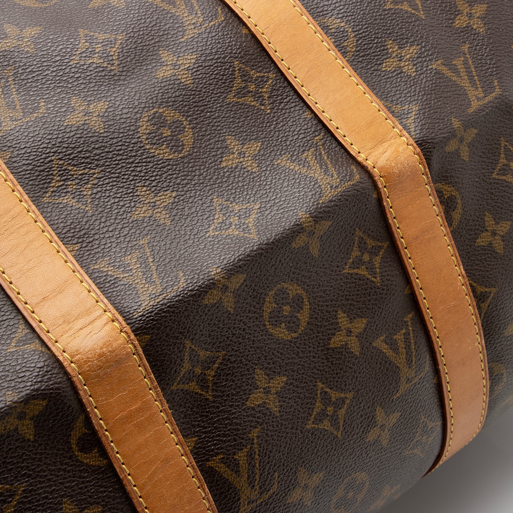 Louis Vuitton Vintage Monogram Canvas Keepall Bandouliere 50 Duffle Bag (SHF-22496) - Image 17