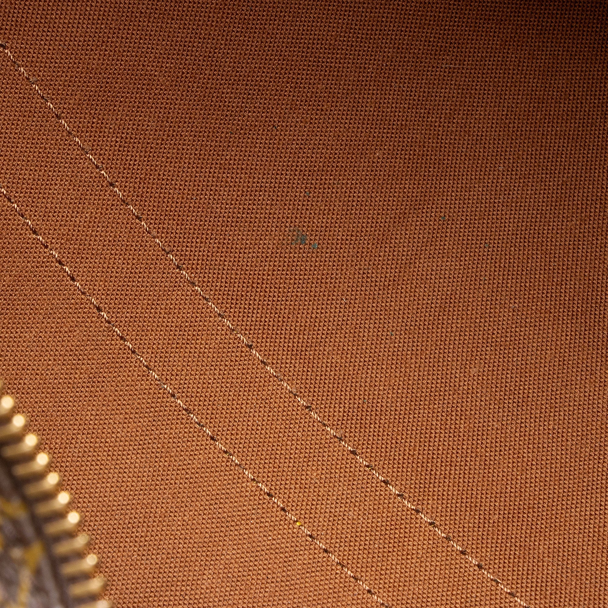 Louis Vuitton Vintage Monogram Canvas Keepall Bandouliere 50 Duffle Bag (SHF-MsNrAx) - Image 11
