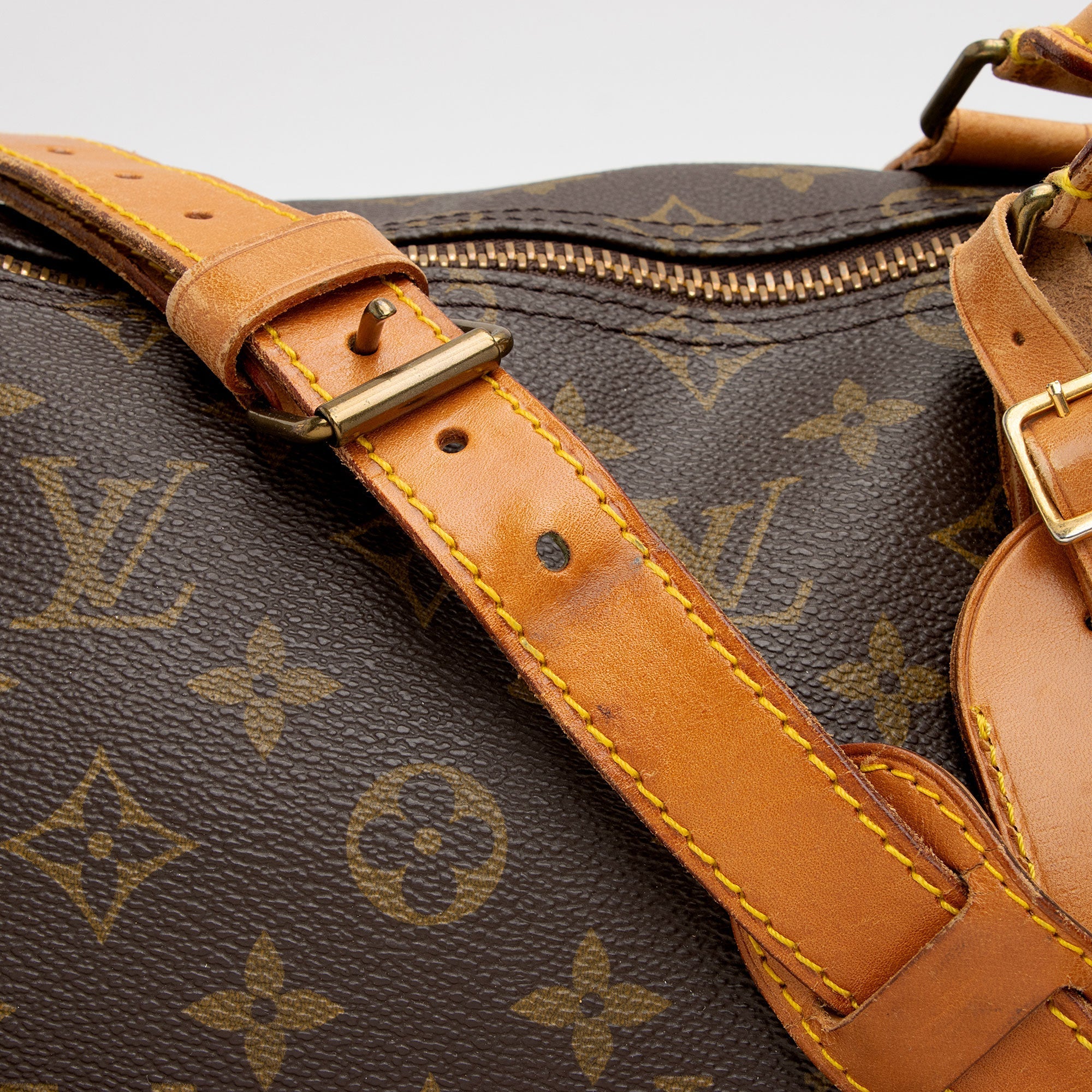 Louis Vuitton Vintage Monogram Canvas Keepall Bandouliere 50 Duffle Bag (SHF-MsNrAx) - Image 17
