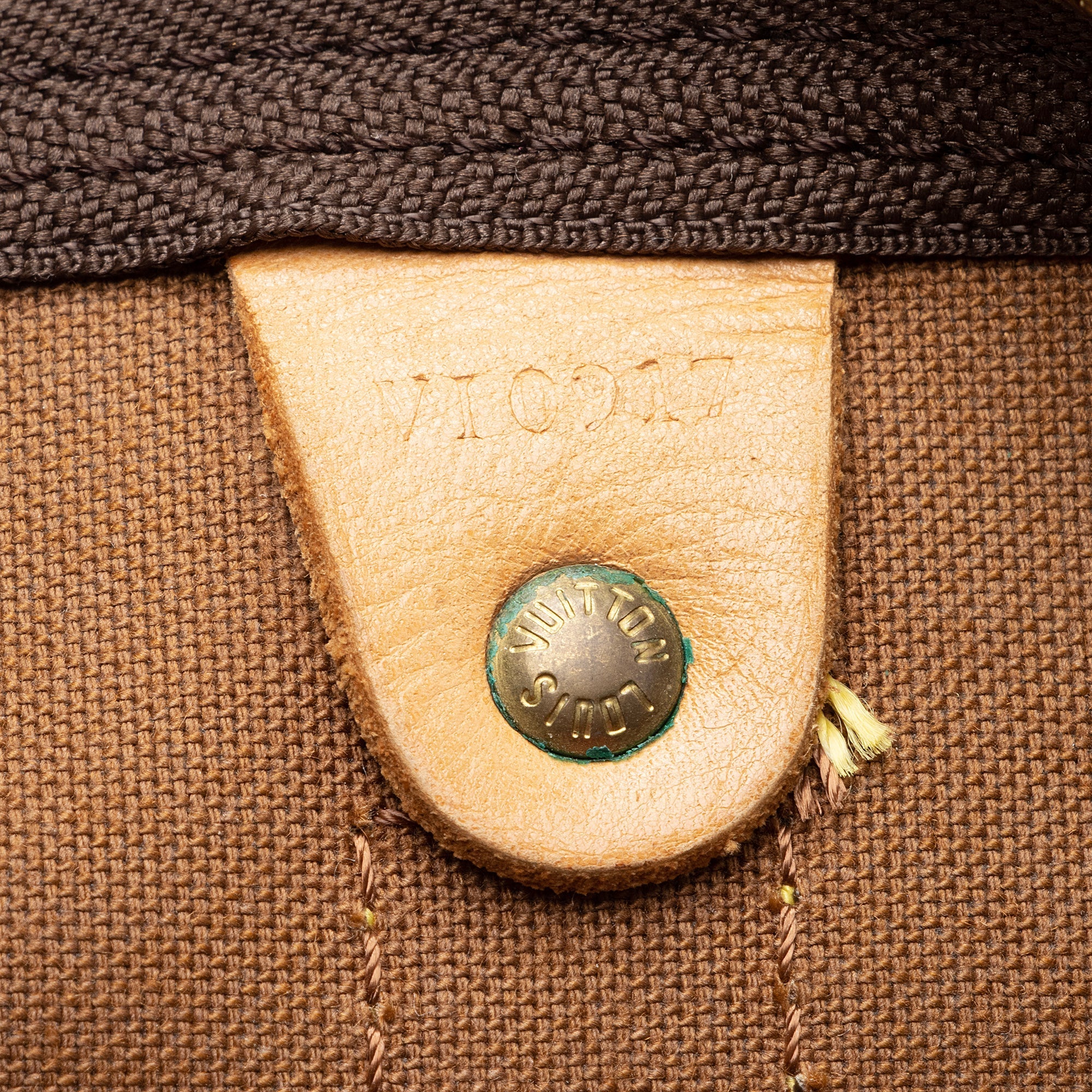 Louis Vuitton Vintage Monogram Canvas Keepall Bandouliere 55 Duffle Bag (SHF-22615) - Image 5