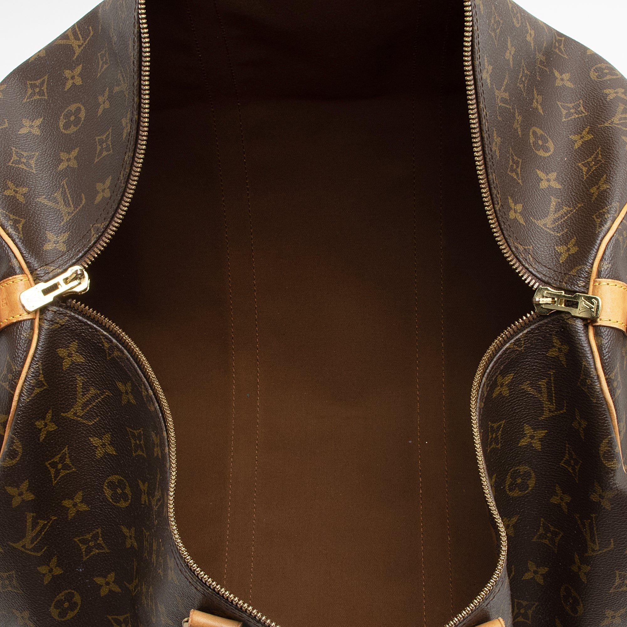 Louis Vuitton Vintage Monogram Canvas Keepall Bandouliere 55 Duffle Bag (SHF-22615) - Image 6