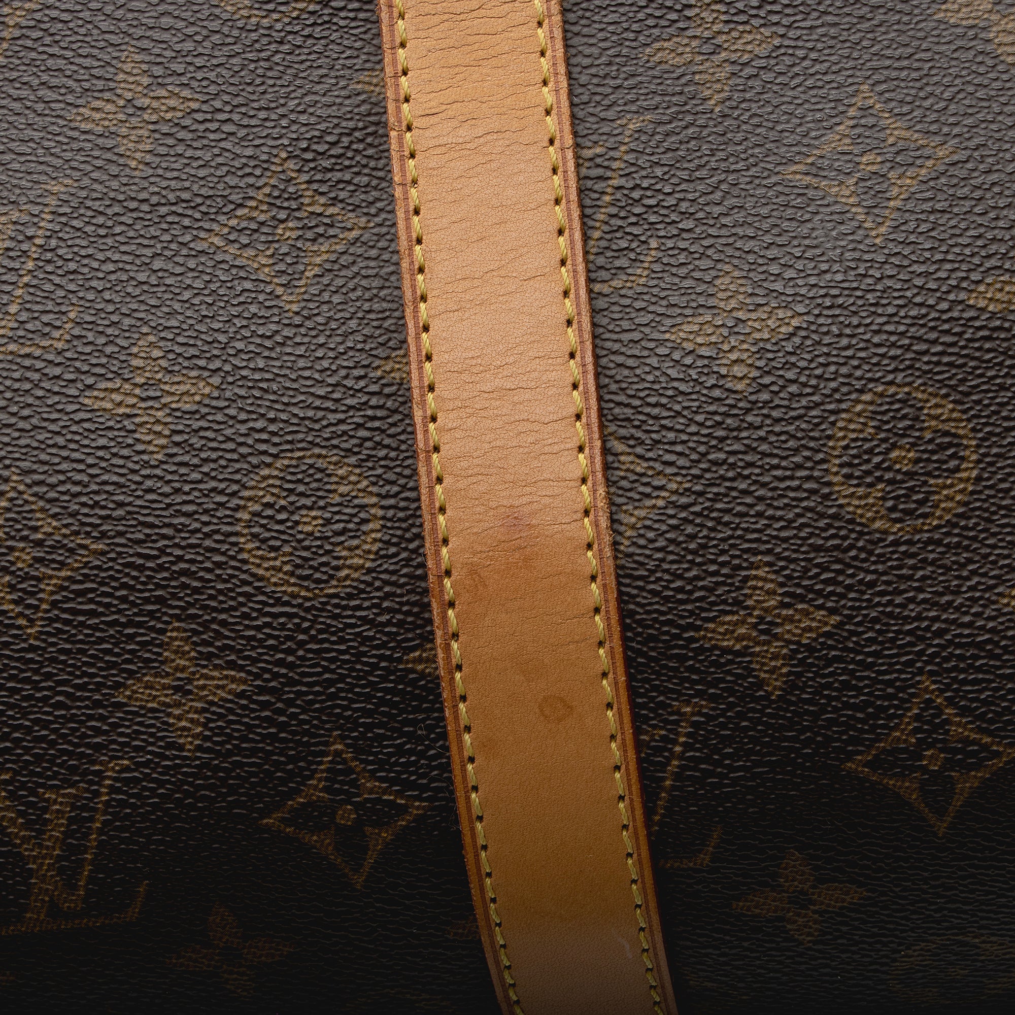 Louis Vuitton Vintage Monogram Canvas Keepall Bandouliere 55 Duffle Bag (SHF-22479) - Image 19