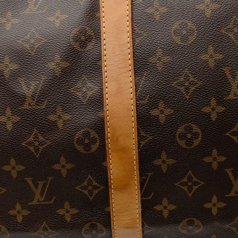Louis Vuitton Vintage Monogram Canvas Keepall Bandouliere 55 Duffle Bag (SHF-22479) - Image 18