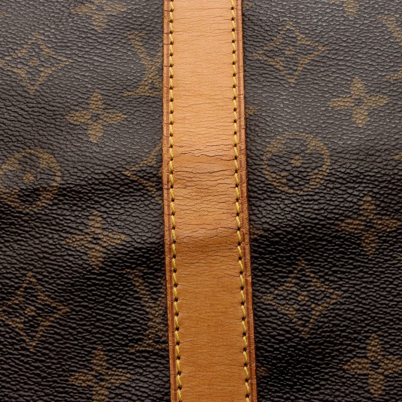 Louis Vuitton Vintage Monogram Canvas Keepall Bandouliere 55 Duffle Bag (SHF-22479) - Image 10